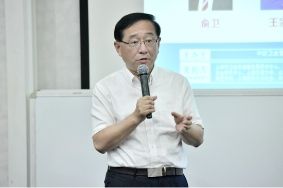 中欧国际工商学院卫生管理与政策中心主任蔡江南教授