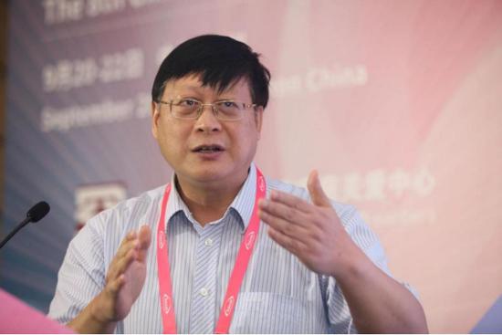 张成，教授，中山大学附属第一医院神经科副主任、主任医师