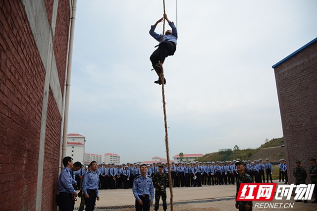 武警湖南总队机动支队军营开放日