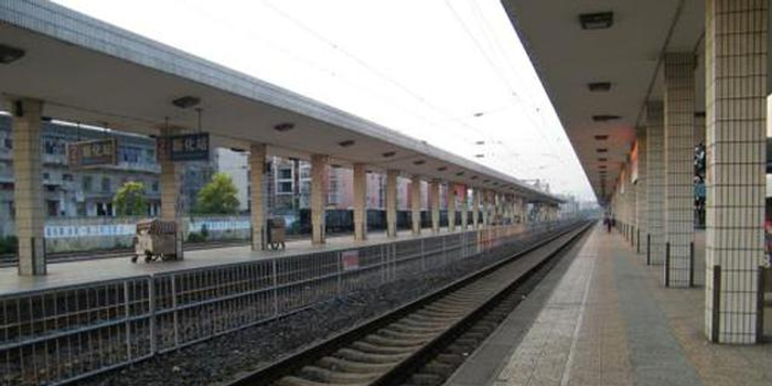 85岁老兵独自逗留娄底火车站 他唯一记得的只有战友