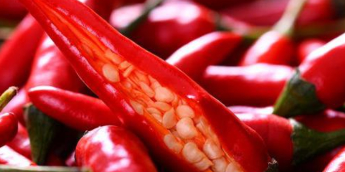 业绩不达标被罚生吃辣椒续:有人曾反对但被说"矫情"