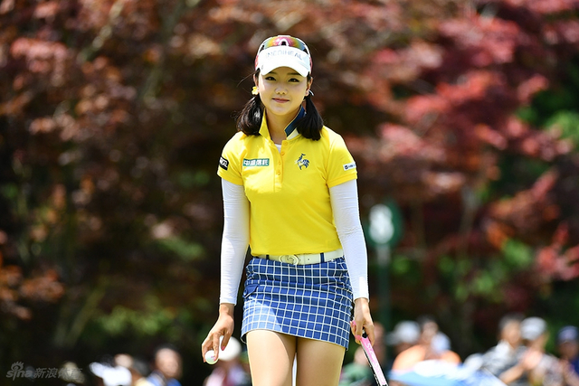 石昱婷连两轮六字头