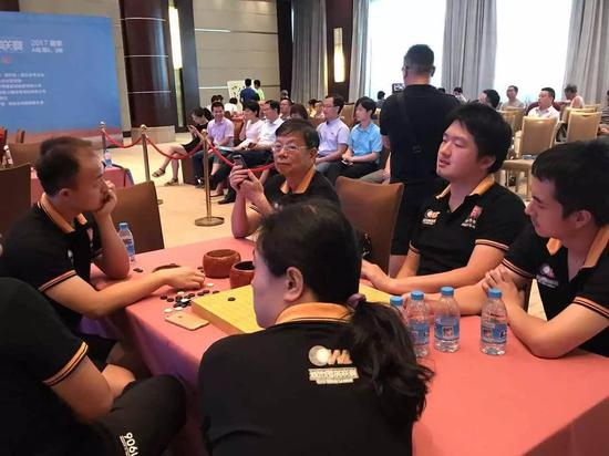 桂林合和的研究席