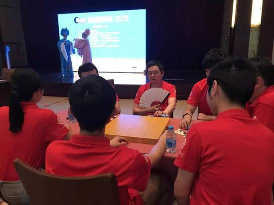 马晓春九段坐阵广州华夏汇