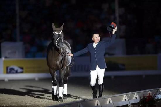 　摄影/ 依米影像