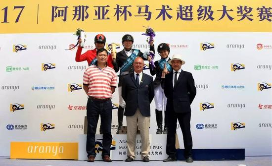 　1.1米级挑战赛第二轮颁奖现场