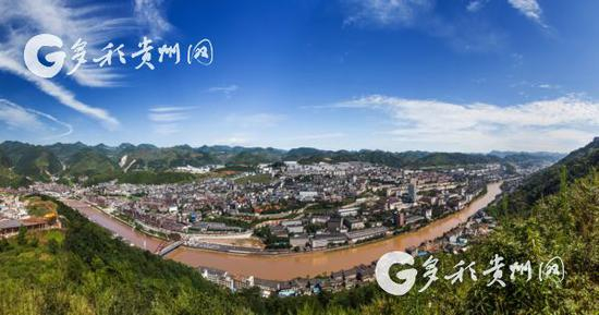 茅台全景（蔡海红 摄）
