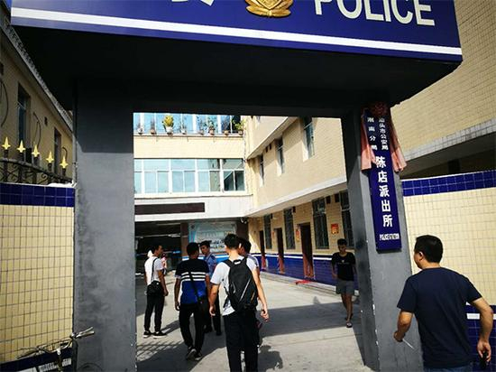 民警赶赴广东汕头