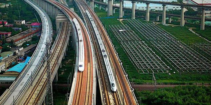 沈阳至重庆首次开通直达高铁列车