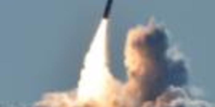 德媒:中国建设一流军队 在南海射导弹就能打到