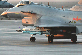 最强三代半!J10C猛照