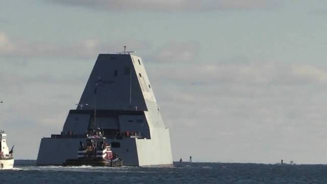 055加油！美朱姆沃尔特大驱二号舰进行首次海试