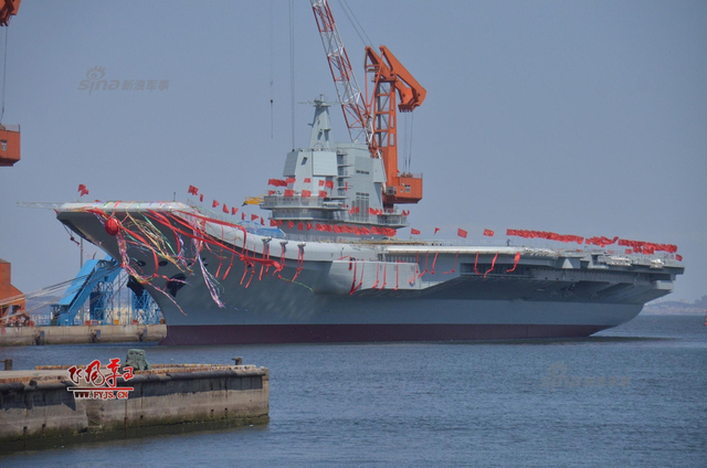 甭想追上中国001A！印度航母第三次下水还这样