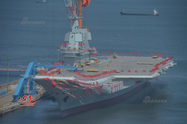 甭想追上中国001A！印度航母第三次下水还这样