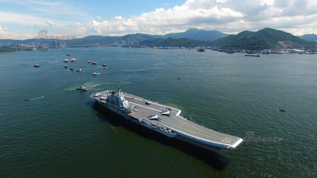 访港慑台收获满满！辽宁舰编队返回青岛航母港