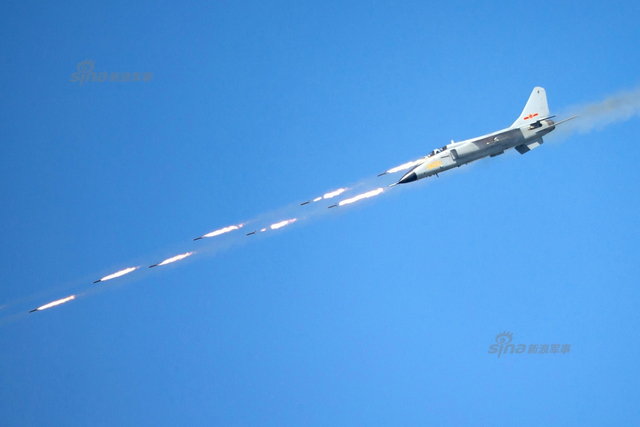 轰6k图22投弹瞬间曝光 中俄轰炸机同场pk谁更强