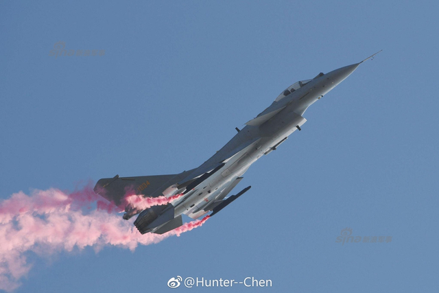 细看更帅！连拍再现矢量歼10B眼镜蛇落叶飘超机动