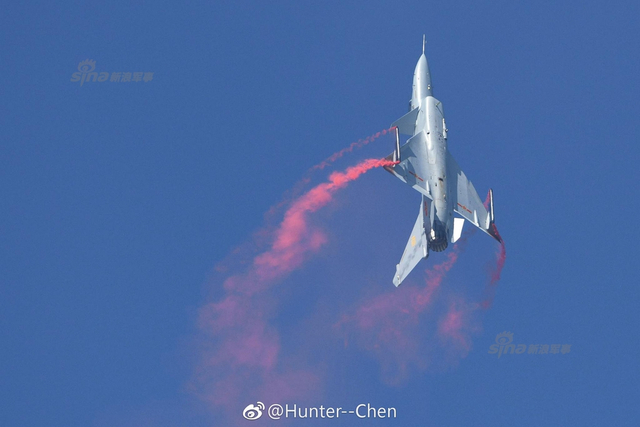 细看更帅！连拍再现矢量歼10B眼镜蛇落叶飘超机动