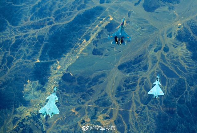 我空军歼20歼10C歼16罕见同框