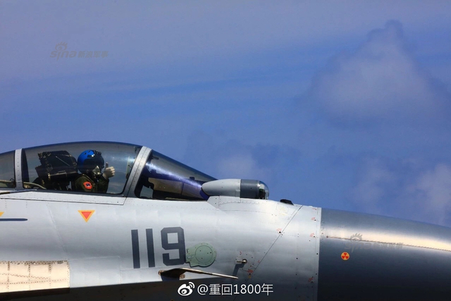 不是宅男!辽宁舰大编队亮剑西太首在岛链外起降歼15