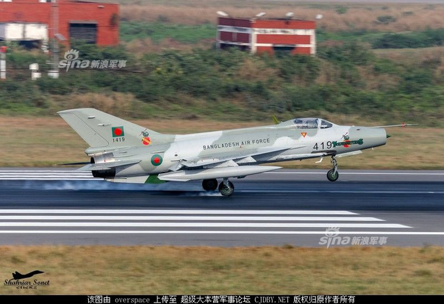 孟加拉1架疑似歼7BG战机坠毁 1名中校飞行员丧生