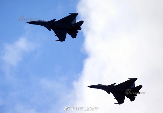 不是宅男!辽宁舰大编队亮剑西太首在岛链外起降歼15