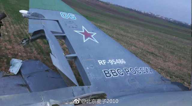 俄一架苏25战机在叙被击落 飞行员跳伞后战斗至死