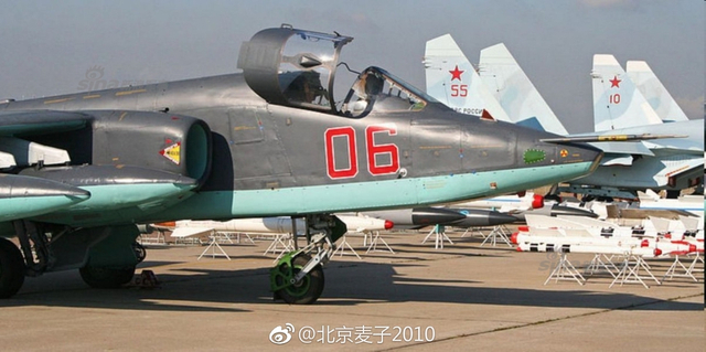 俄一架苏25战机在叙被击落 飞行员跳伞后战斗至死