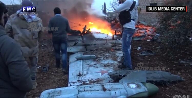 俄一架苏25战机在叙被击落 飞行员跳伞后战斗至死