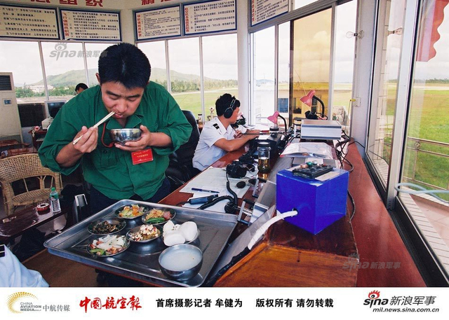 中美南海撞机事件17周年:中方搜救珍贵照片曝光