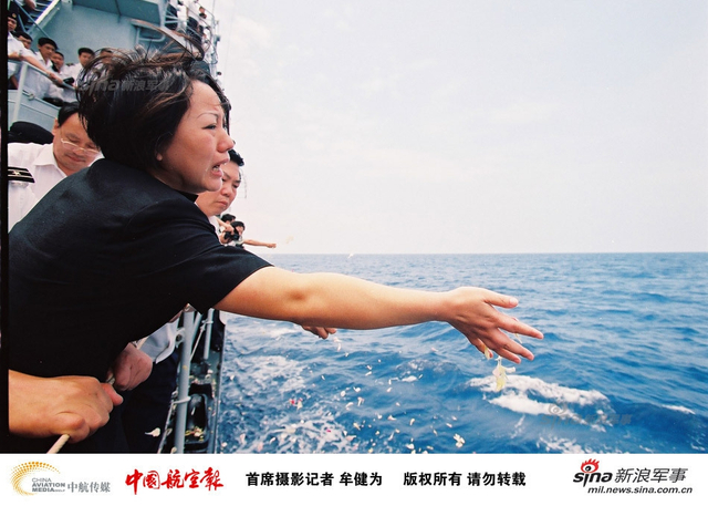 中美南海撞机事件17周年:中方搜救珍贵照片曝光