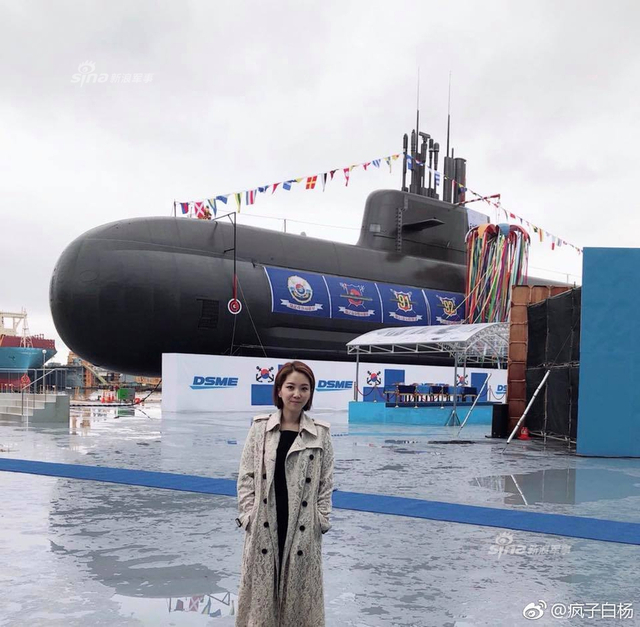 韩国最新型潜艇下水 韩国总统亲自到场