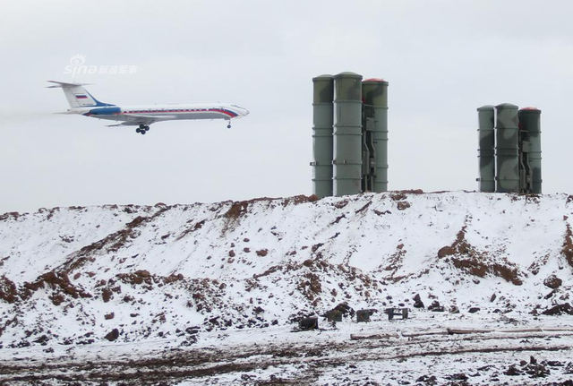 剑拔弩张!俄军向克里米亚部署第四套S400防空系统