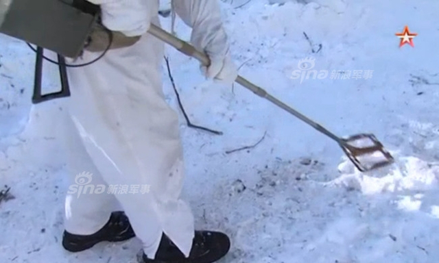 东风41也这样吗?俄军亚尔斯战略导弹装填过程