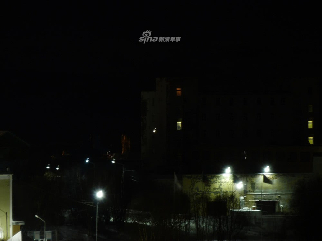 还拿什么和辽宁舰比?俄唯一航母大修中浮船坞沉没