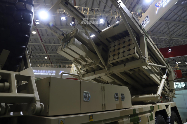 反舰导弹是常客!中国SR5模块化火箭炮展示制导弹药