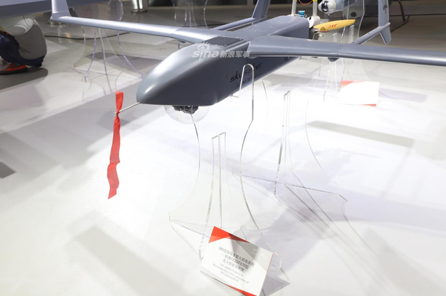 反舰导弹是常客!中国SR5模块化火箭炮展示制导弹药