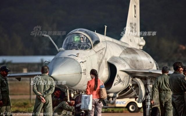 老朋友来捧场！巴铁空军枭龙战机抵达珠海机场