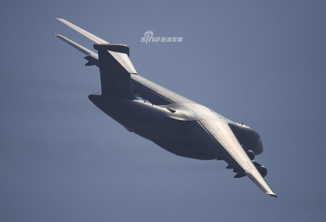 鲲鹏展翅高飞!一组美图回顾我军运20航展雄姿