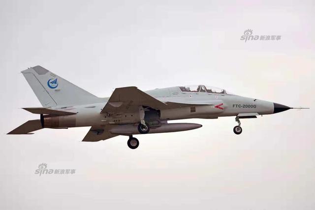 中国FTC2000G战机亮相珠海航展