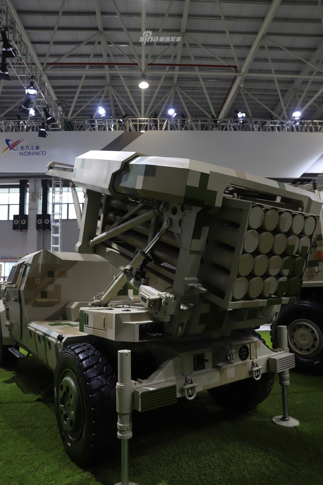 反舰导弹是常客!中国SR5模块化火箭炮展示制导弹药