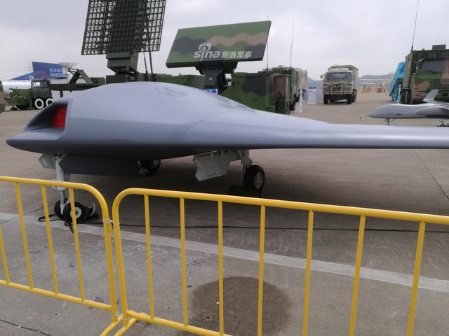 飞翼式隐身布局!中国天鹰无人侦察机亮相珠海航展