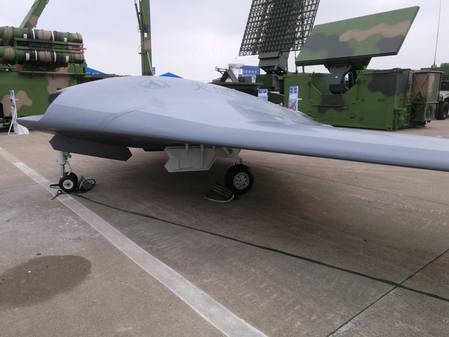 飞翼式隐身布局!中国天鹰无人侦察机亮相珠海航展