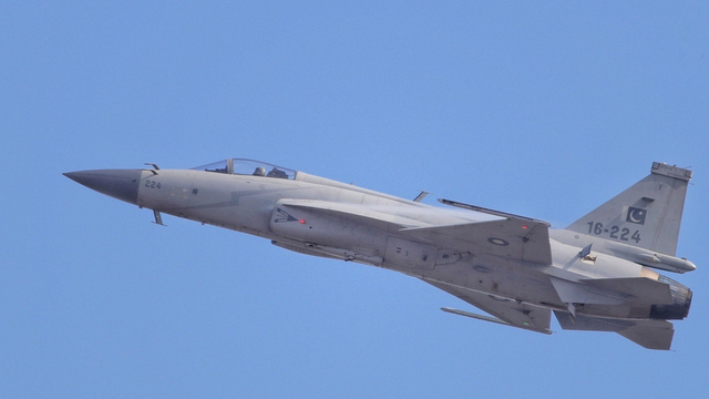 我军有自用款?枭龙换装全球首款风冷相控阵雷达曝光