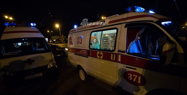 还拿什么和辽宁舰比?俄唯一航母大修中浮船坞沉没