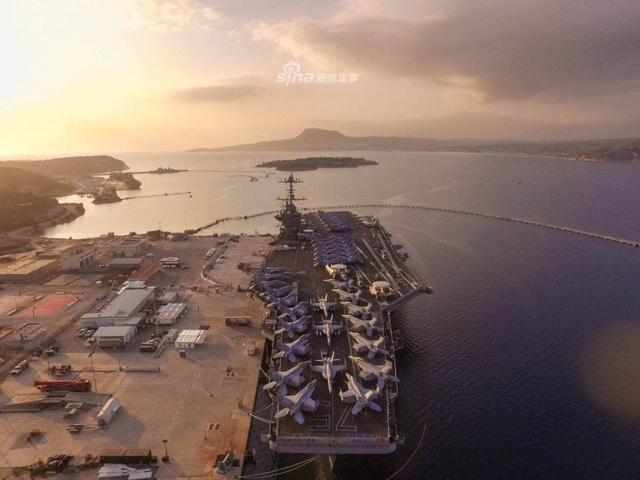 大哥出老千不？美布什号航母海上训练舰员公然玩牌