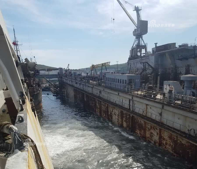 赶紧换中国货！俄远东船厂浮船坞突发事故断成两截