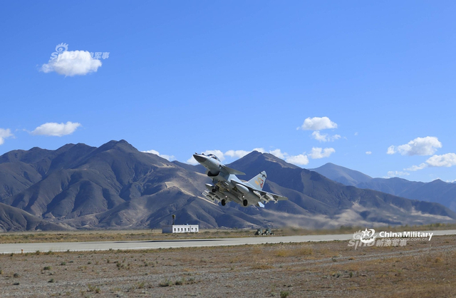 新年新气象!我空军红鹰旅歼10C携挂PL10开训即亮剑