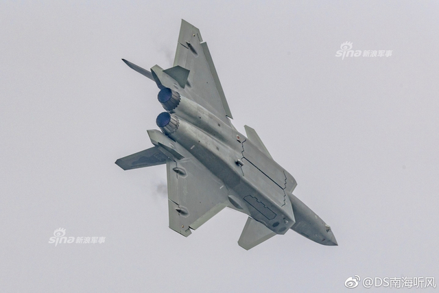 我歼20战机备战航展秀惊人机动