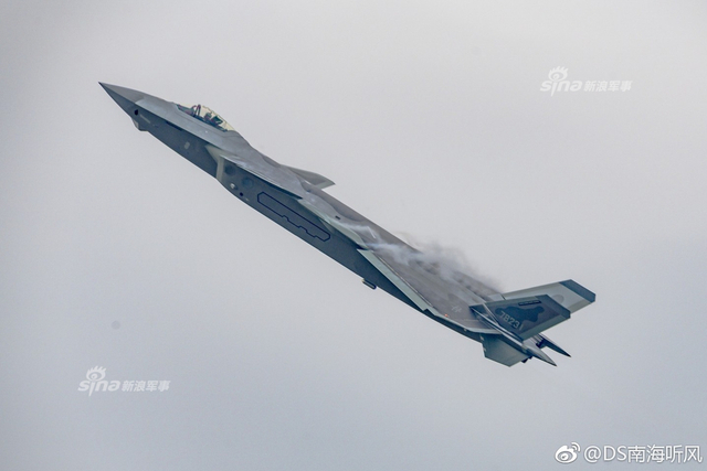 威龙啸九天！我军歼20战机备战航展秀惊人机动